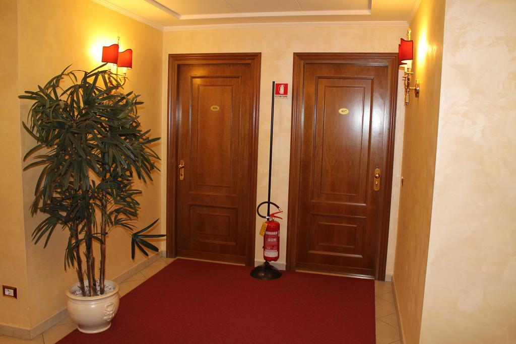 Hotel Vitti Roma Habitación foto