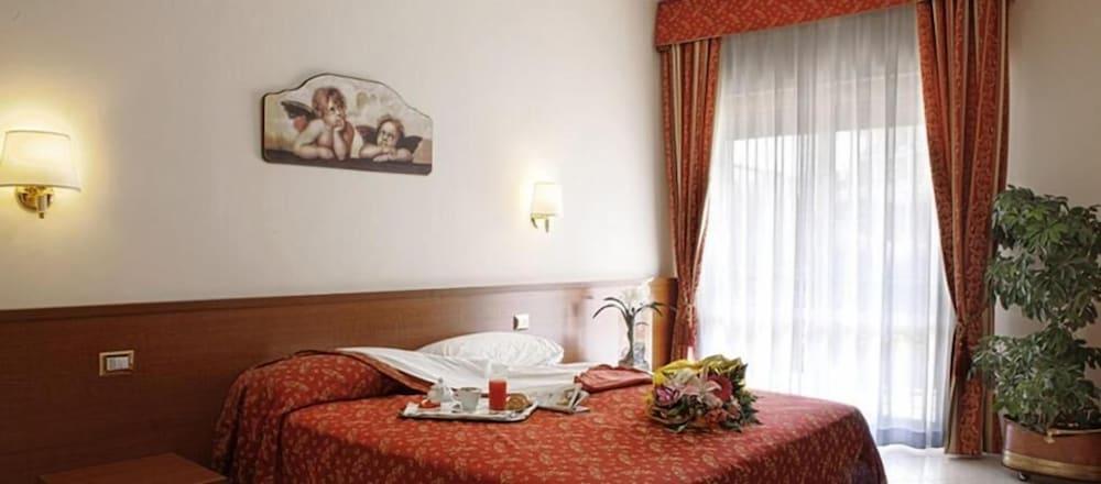Hotel Vitti Roma Exterior foto